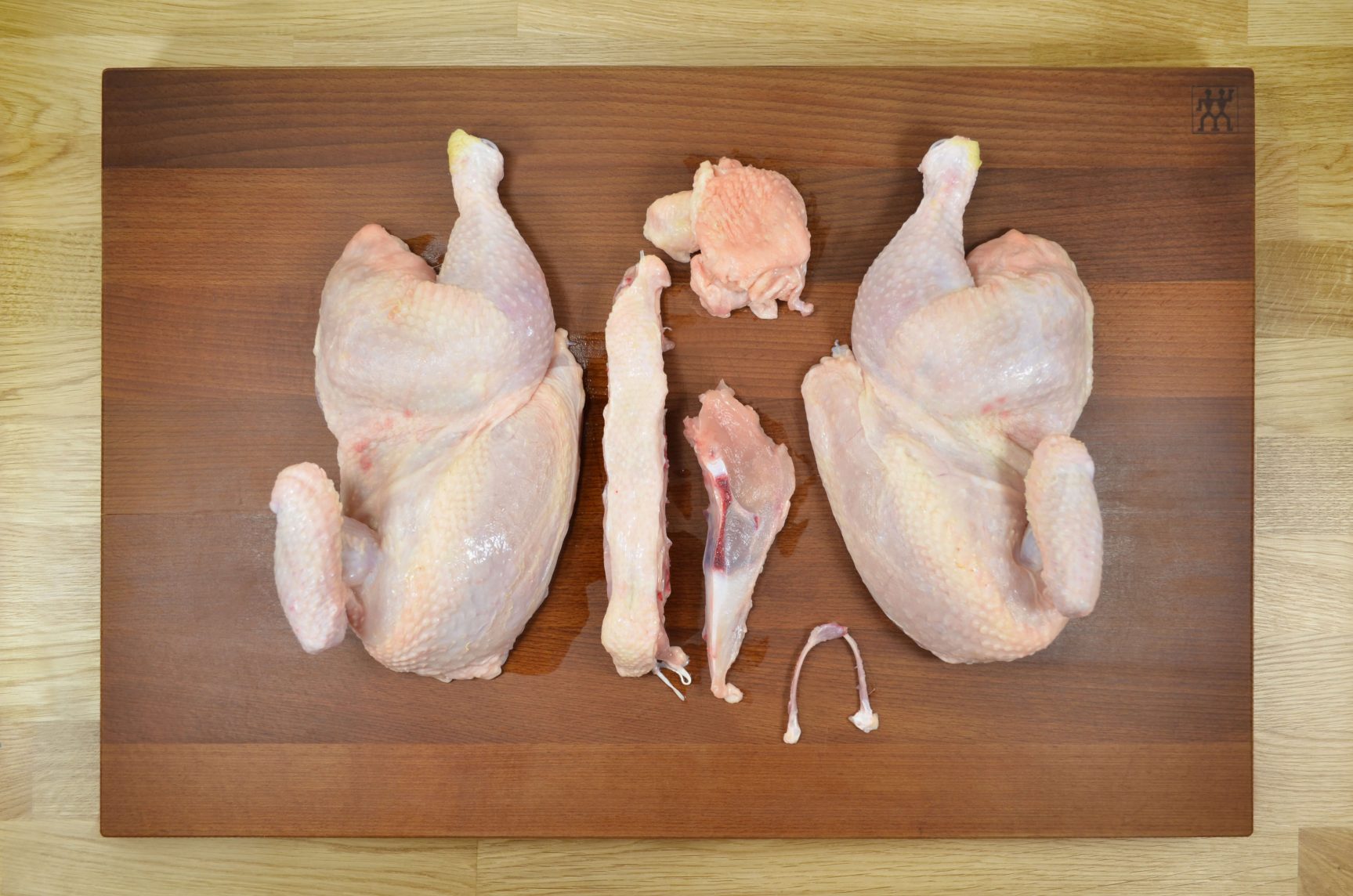 Recept / Vietnamská polievka Phở Gà / Pracovný postup / Pripravte kura a krídla